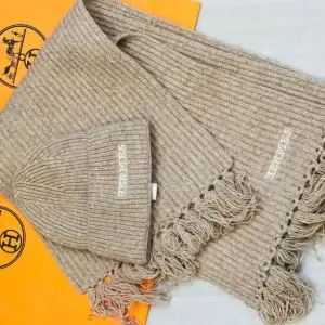 HERMES Luxury Knitted Scarf
